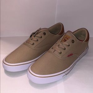 LEVI’S ETHAN CT CVS II MEN’S SIZE 10 1/2